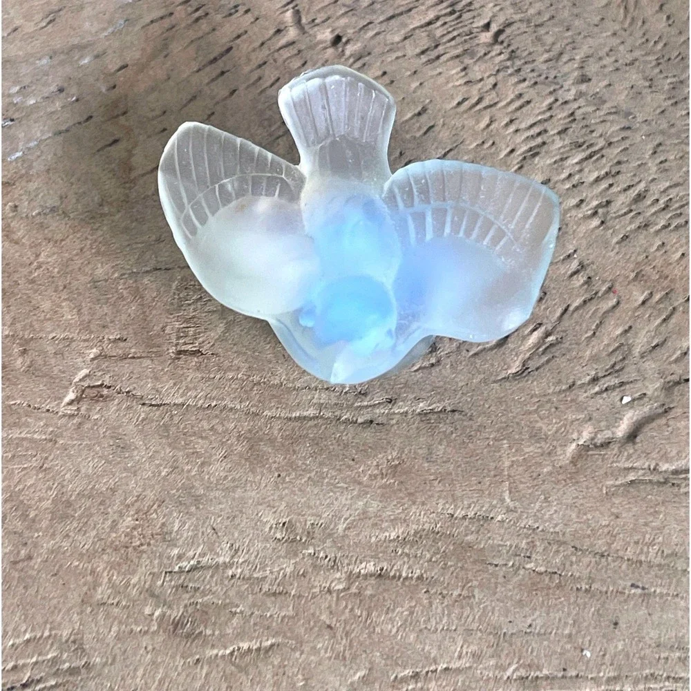 Sabino Paris France Opalescent Glass Resting Bird Dove Figurine Signed  1.5